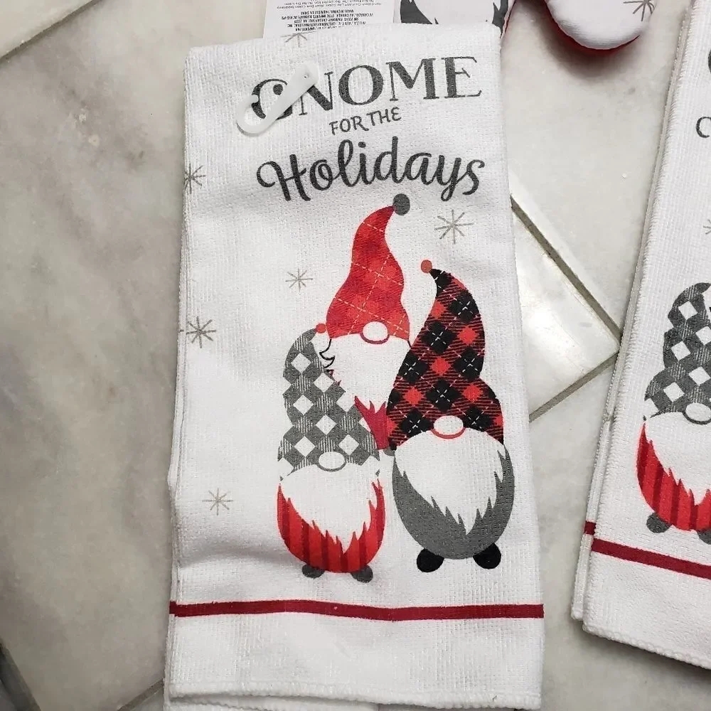 Christmas Set of 5 items,  towels and potholders knomes, NEW